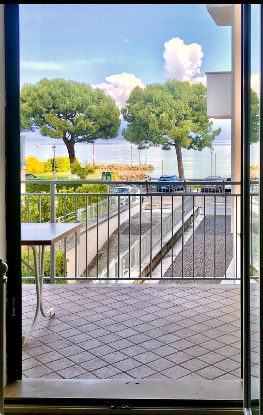 Casa Caterina Lake View Holidays Apartments Peschiera del Garda Exterior photo
